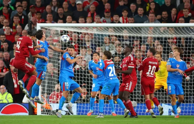 Gol Telat Van Dijk Menangkan Liverpool 3-2 atas Atletico