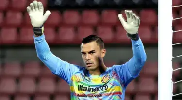 Penampilan Emil Audero saat melakukan saving