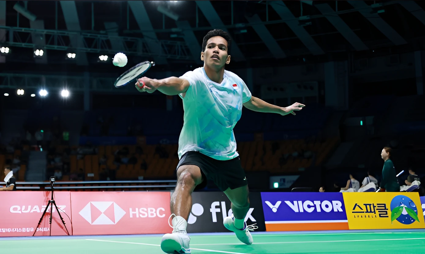 Aksi bulu tangkis Chico Aura Dwi Wardoyo di turnamen Korea Open 2025