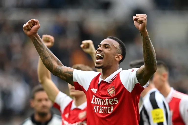 Sundulan Maut! Gabriel Bikin Newcastle Ambyar di Menit Akhir