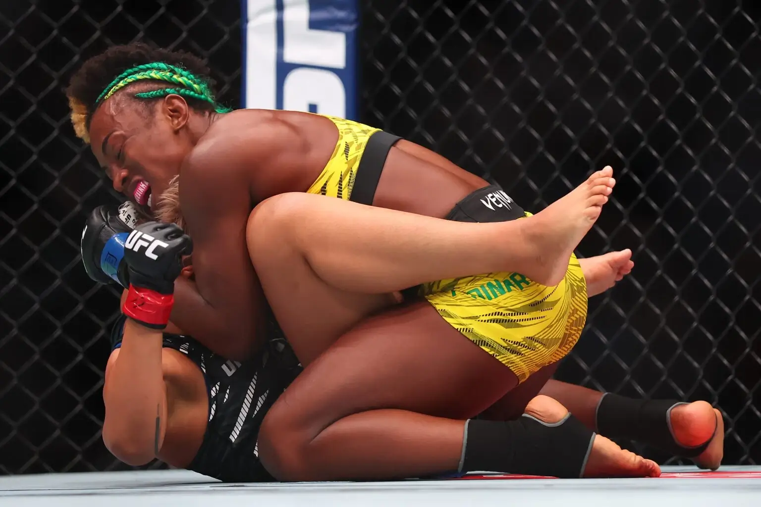 Hasil UFC Perth: Loma Gagal, Alexia Thainara Berjaya Lewat Mutlak