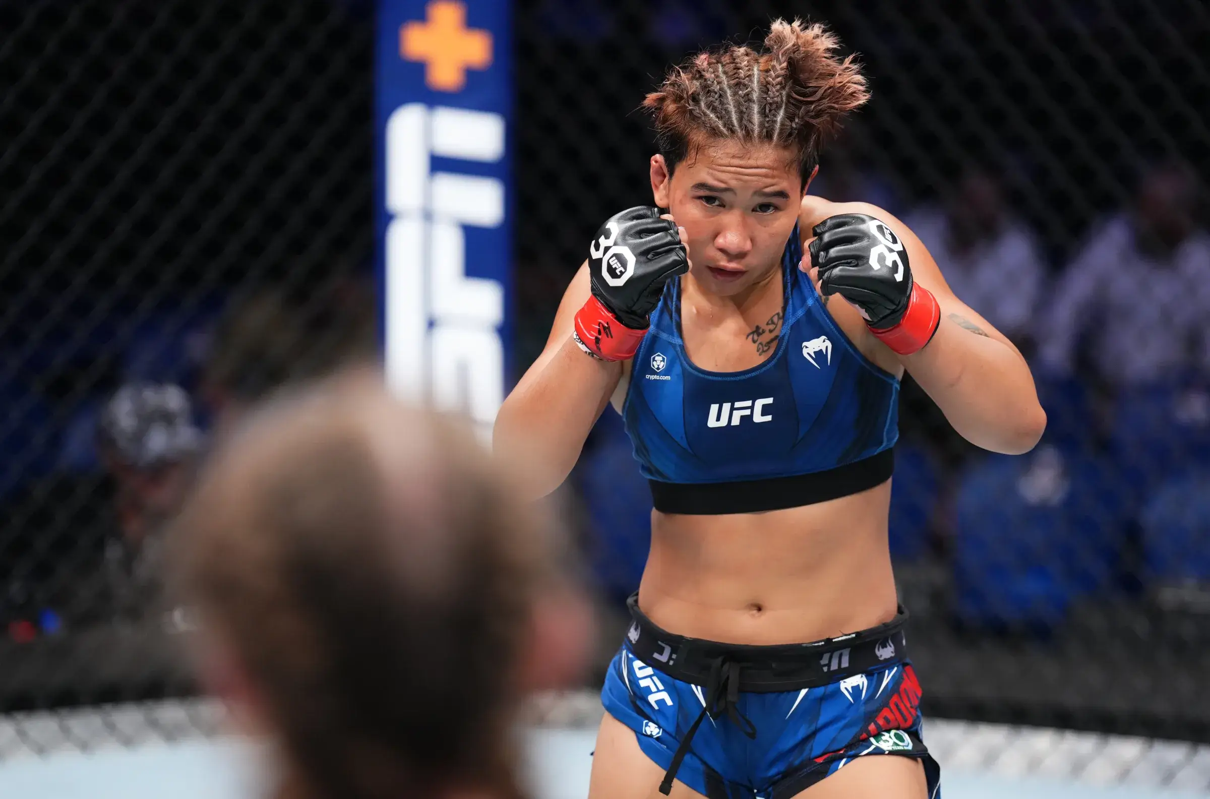 Dukung Loma Lookboonmee, petarung Thailand, di UFC Fight Night melawan Alesha Tainara dari Brasil!