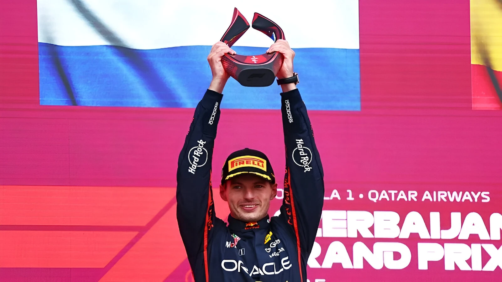 Hasil F1 Azerbaijan 2025: Verstappen Juara, Piastri Crash