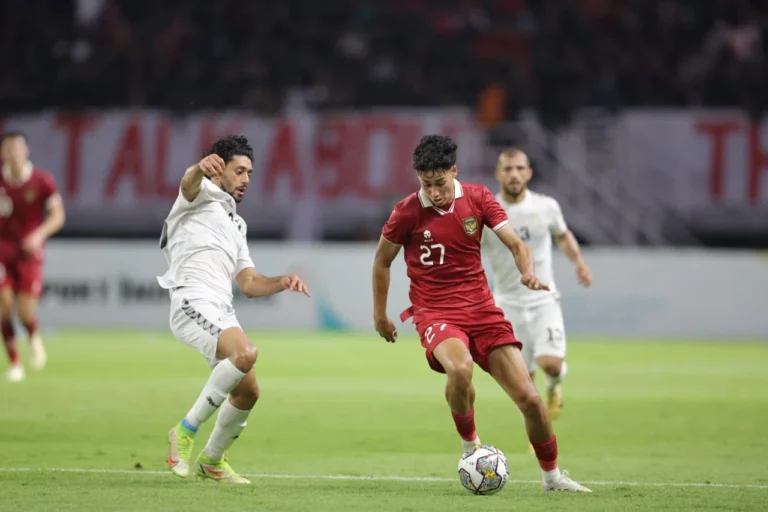 Rafael Struick merayakan gol kelima bersama Timnas Indonesia U-23 melawan Makau di Kualifikasi Piala Asia U-23 2026.