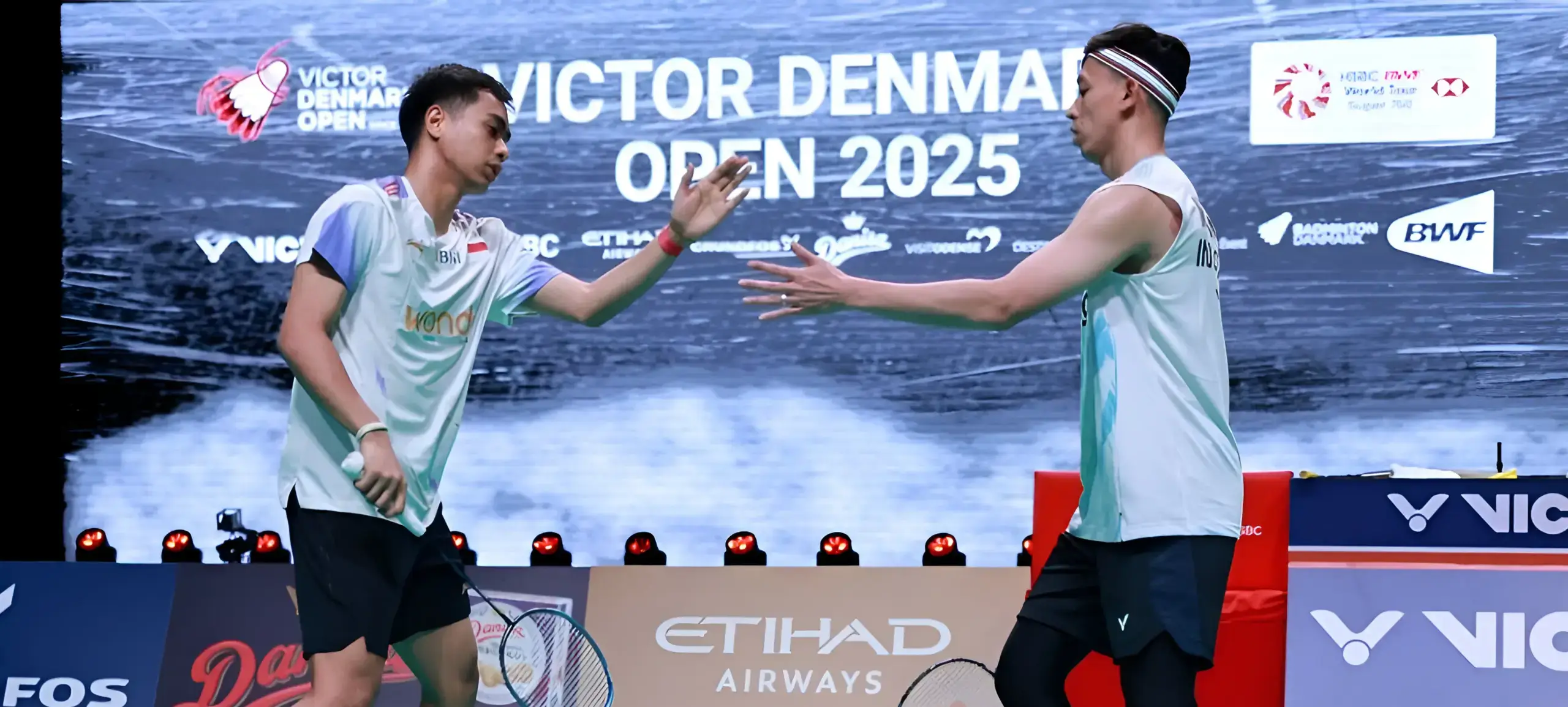 Rian/Rahmat Hidayat tampil di babak pertama Denmark Open 2025, ganda putra Indonesia.