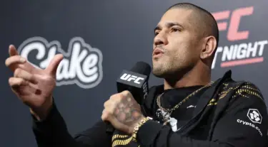 Alex Pereira Alami Fraktur Kaki Kiri Usai UFC 320