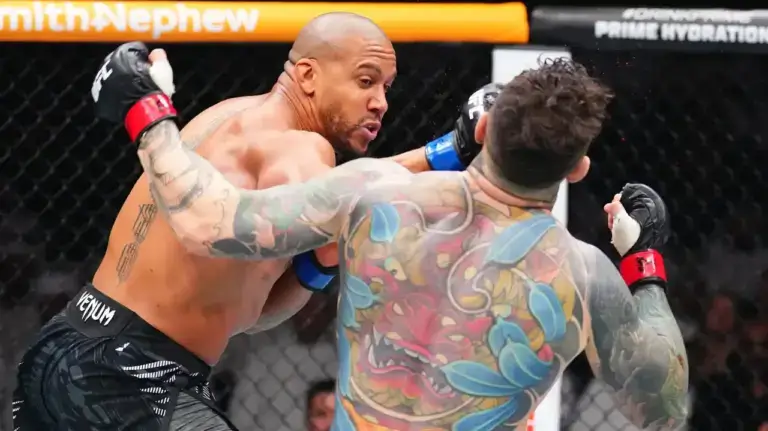 Ciryl Gane Akui Kecewa Usai Insiden Colokan Mata di UFC 321