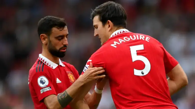 Fernandes dan Maguire Rayakan Kemenangan Bersejarah di Anfield