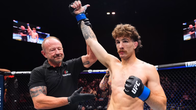 Quillan Salkilld Viral Usai KO Brutal di UFC 321