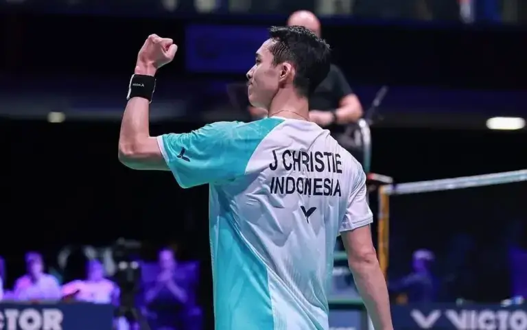 Laga Epik di Odense! Jonatan Christie Juara Denmark Open 2025 Usai Kalahkan Shi Yu Qi