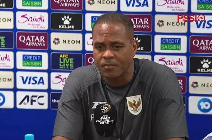Patrick Kluivert “Kalah dari Arab Ingin Tinju Muka Sendiri”
