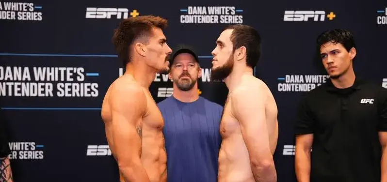 Lucas Caldas dan Magomed Zayunkov berhadapan dalam sesi face-off Dana White’s Contender Series 2025 Week 9 di Las Vegas