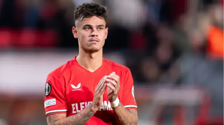 Karier Mees Hilgers Dimatikan Twente, Transfer Gagal dan Nasib di Ujung Tanduk