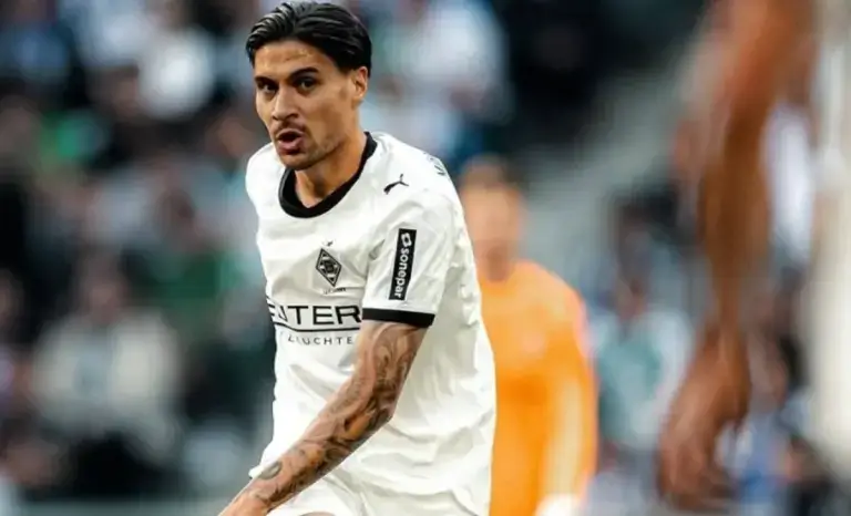 Kevin Diks of Borussia Mönchengladbach