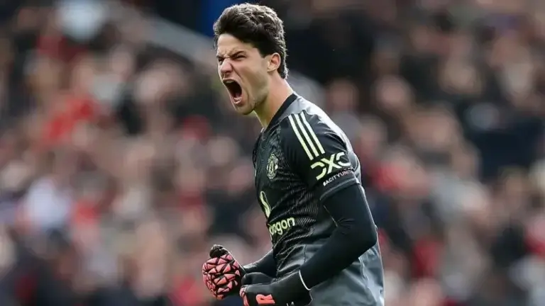 Manchester United : Senne Lammens Clean Sheet Yang Menangkan MU