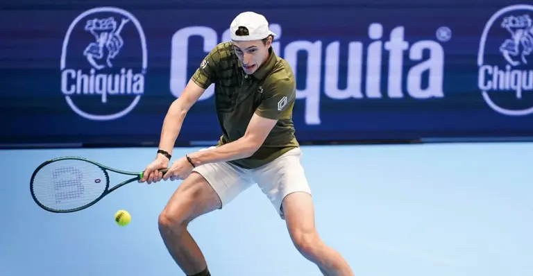 Ugo Humbert Singkirkan Taylor Fritz di Basel 2025