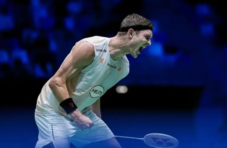 French Open 2025: Viktor Axelsen Lolos Dramatis Usai Insiden Tak Terduga di Tengah Laga