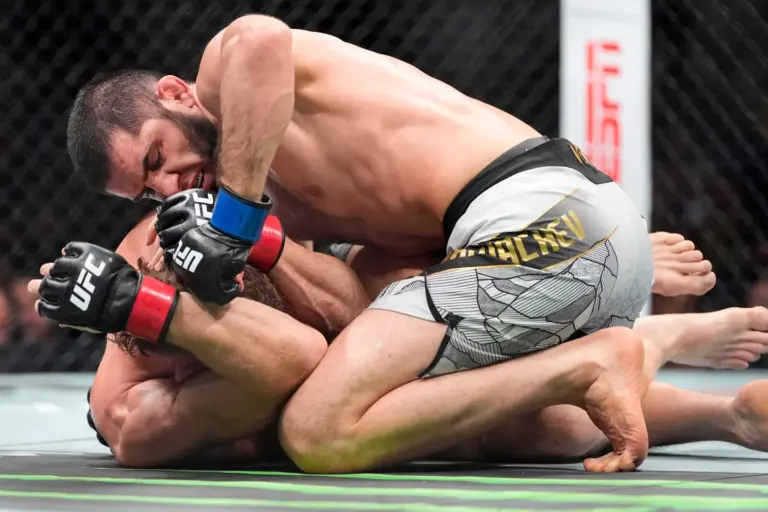 Makhachev Kuasai Welter UFC dan Siap Hadapi Semua Tantangan