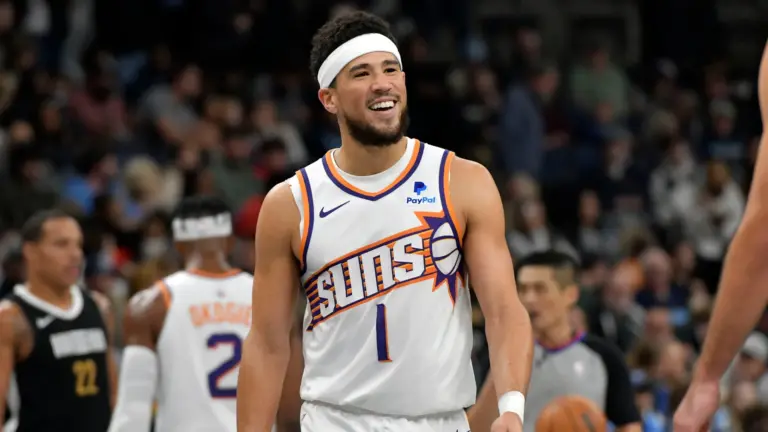 Suns Melejit Dua Pekan Devin Booker Tampil Superior