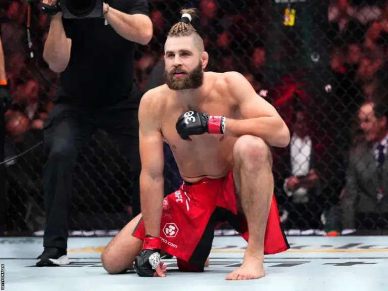 Jiří Procházka: Rebut Sabuk 205 lb Dulu, Baru Bicara Middleweight—Trilogi dengan Alex Pereira Tetap di Radar