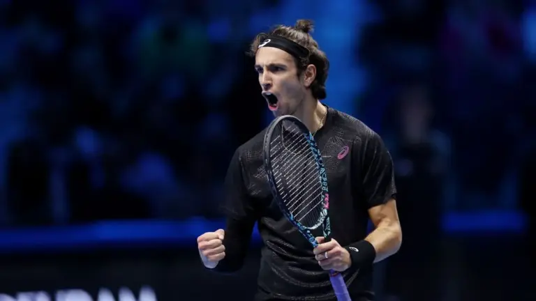 Lorenzo Musetti Menang Dramatis di ATP Finals Turin
