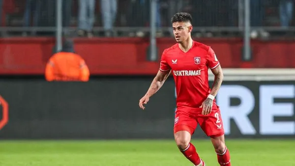 Mees Hilgers Cedera ACL, Absen Panjang Hingga 9 Bulan