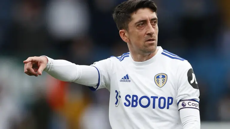 Pablo Hernandez Resmi Dipertahankan CD Castellón hingga 2026 Setelah Tampil Impresif di Awal Musim