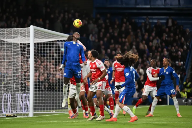 Chelsea VS Arsenal 1-1 : Kartu Merah Caicedo, Chelsea Tetap Curi Poin dari Arsenal