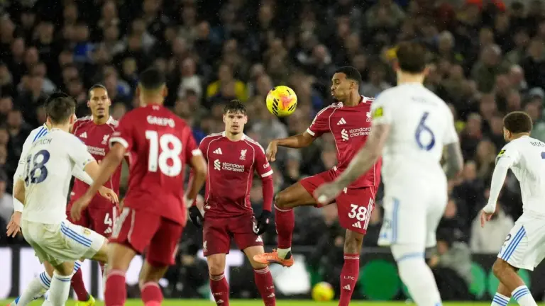Leeds Tahan Liverpool 3–3 : Tanaka Jadi Pahlawan, Krisis The Reds Berlanjut